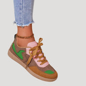 Sneakers – Two-Tone Contrast – Retro Sporty Vibe