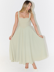Tailored Midi Dress – Flattering Silhouette – Elegant Occasion Style 2