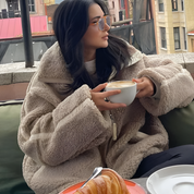 Teddy Fleece Jacket – Oversized Comfort – Chic Winter Layering 4