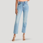 Slim Straight Jeans – High Waist – Effortless Everyday Fit