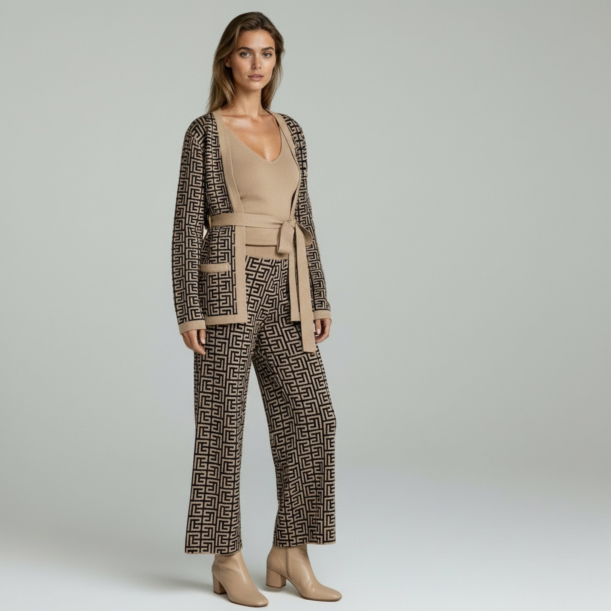 Loungewear Set – Luxurious Comfort for Casual Outings and Lounging - 1