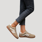 Women’s lace-up casual sneakers with stripe detail