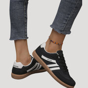 Women’s lace-up casual sneakers with stripe detail