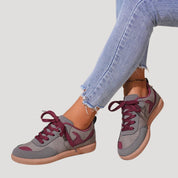 Sneakers – Two-Tone Contrast – Retro Sporty Vibe