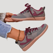 Sneakers – Two-Tone Contrast – Retro Sporty Vibe