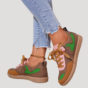 Sneakers – Two-Tone Contrast – Retro Sporty Vibe