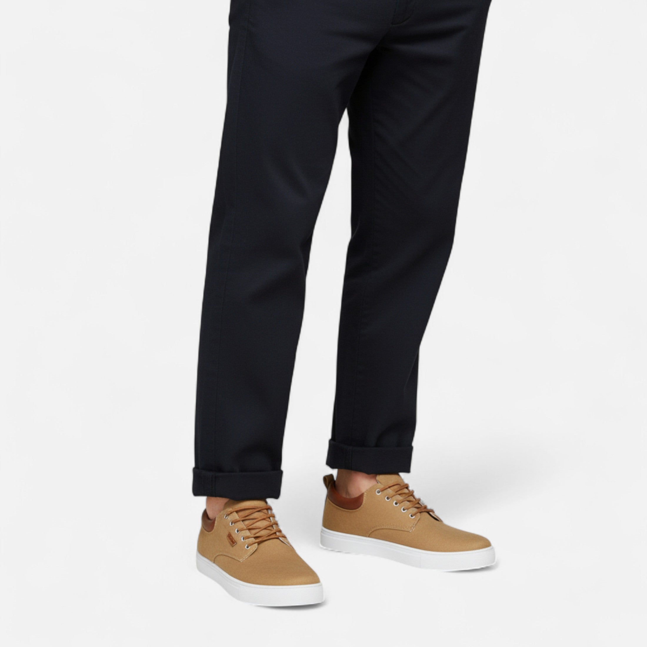 Canvas Sneakers – Lightweight Comfort – Casual Winter Style 1