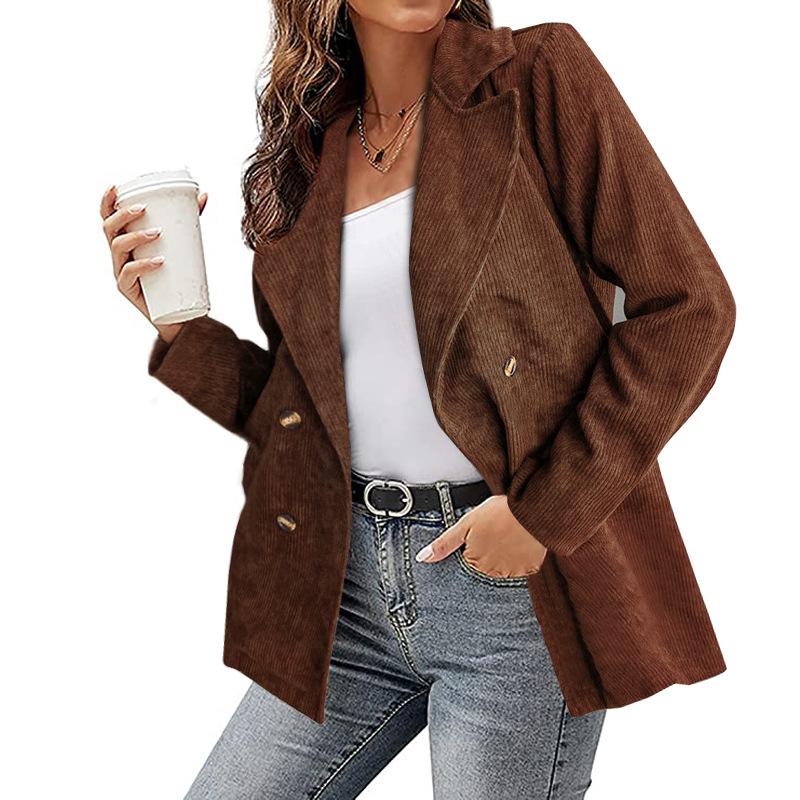 Chic Leather Trench Coat for Women – Elegant Tailored Design, Warm and Cozy Outerwear for Cold Weather 5