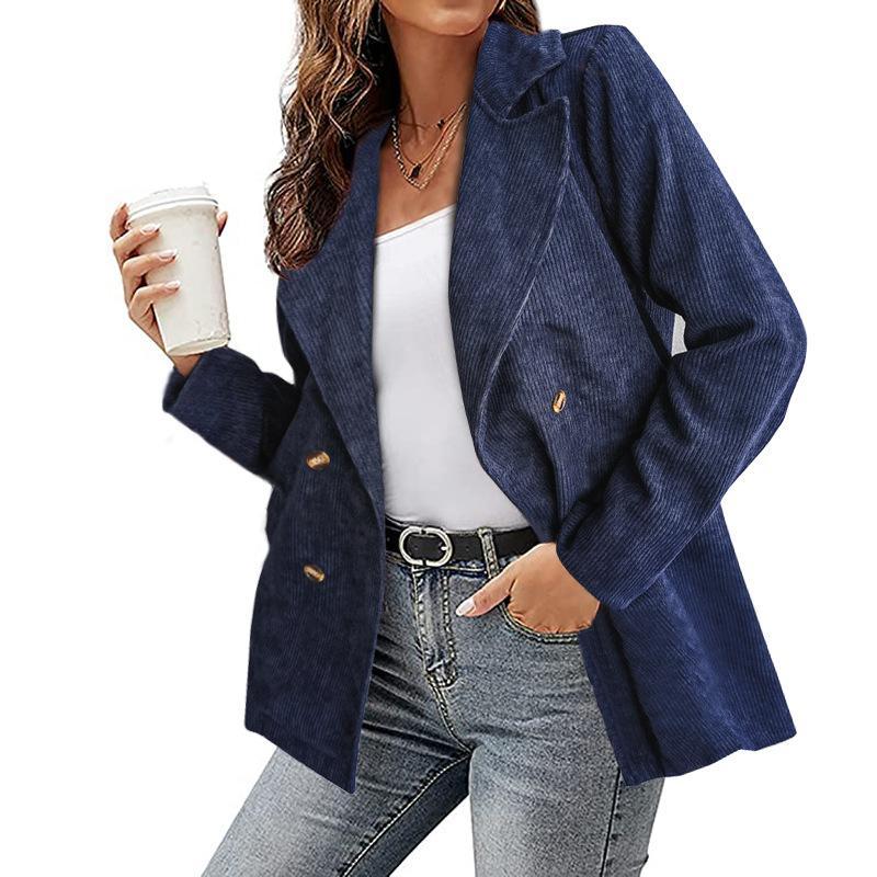 Chic Leather Trench Coat for Women – Elegant Tailored Design, Warm and Cozy Outerwear for Cold Weather 6