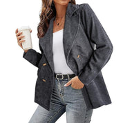 Chic Leather Trench Coat for Women – Elegant Tailored Design, Warm and Cozy Outerwear for Cold Weather 9