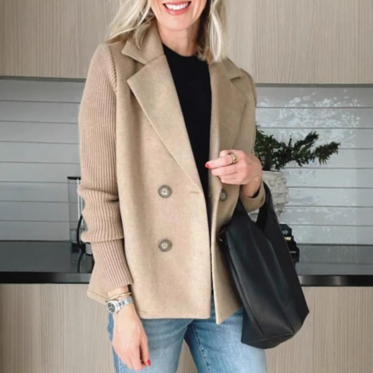 Classic Oversized Black Blazer for Women with Double-Breasted Design and Ribbed Knit Sleeves 1