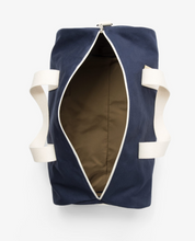 Durable Canvas Barrel Bag with Adjustable Strap – Versatile Gym and Travel Bag, Two-Tone Design, 25L Capacity 2