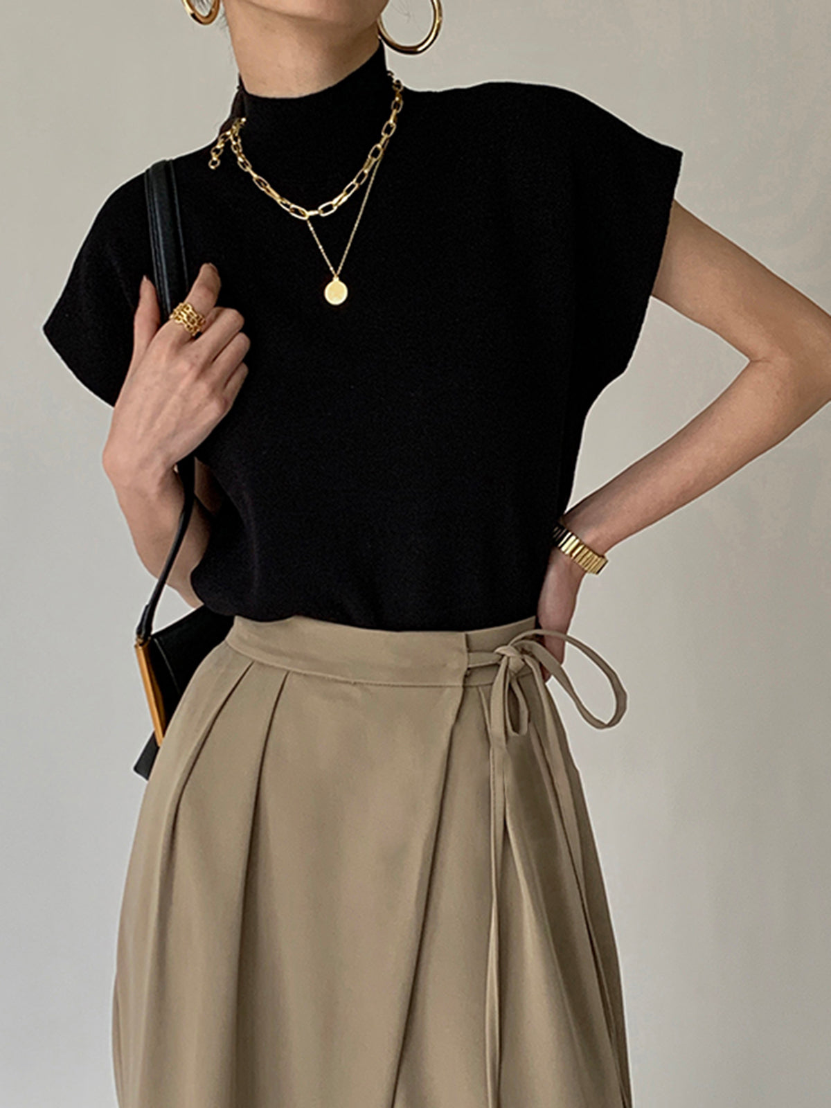 Knitted Sweater – Soft Fabric – Timeless Wardrobe Essential 0