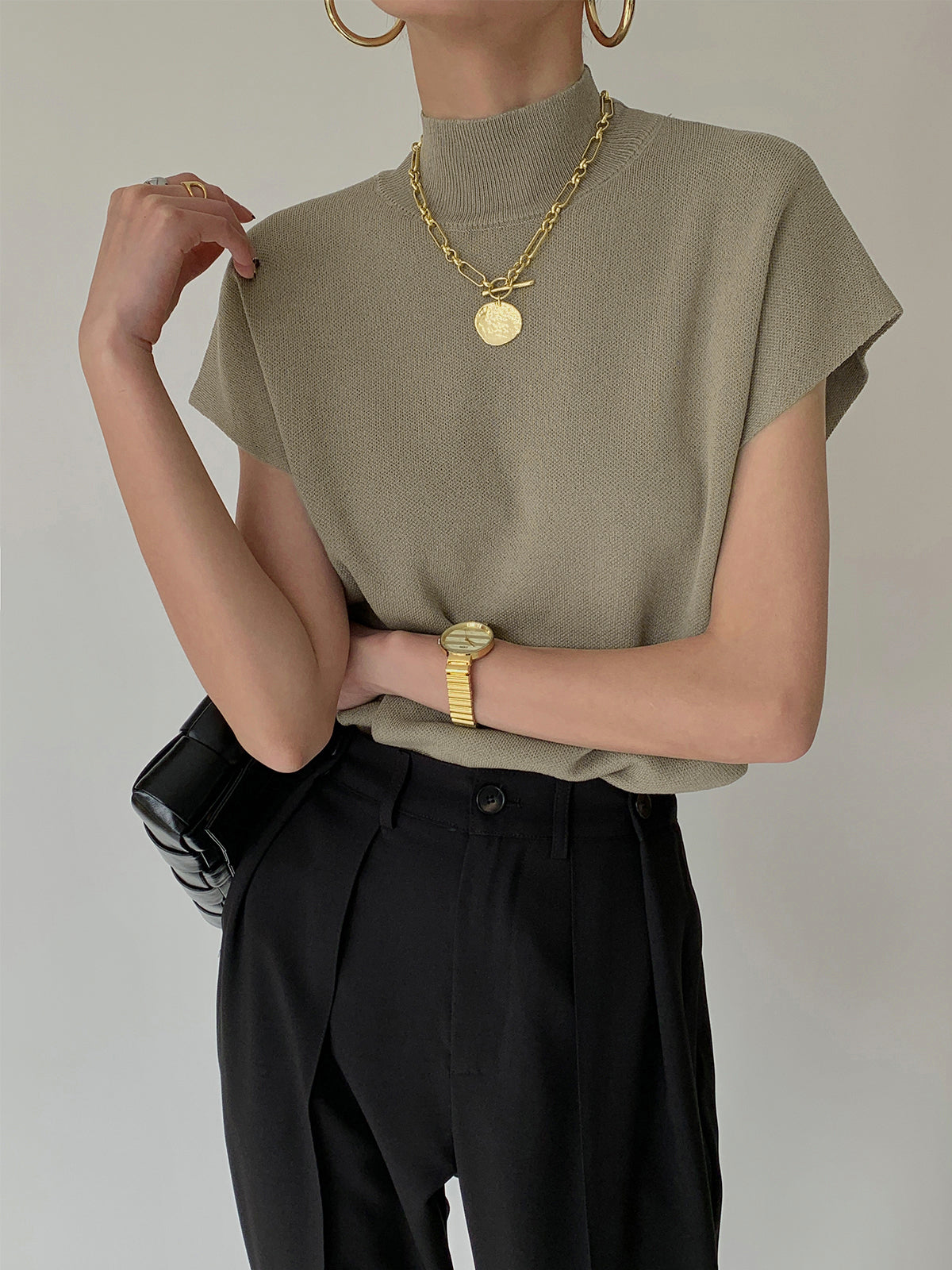Knitted Sweater – Soft Fabric – Timeless Wardrobe Essential 9