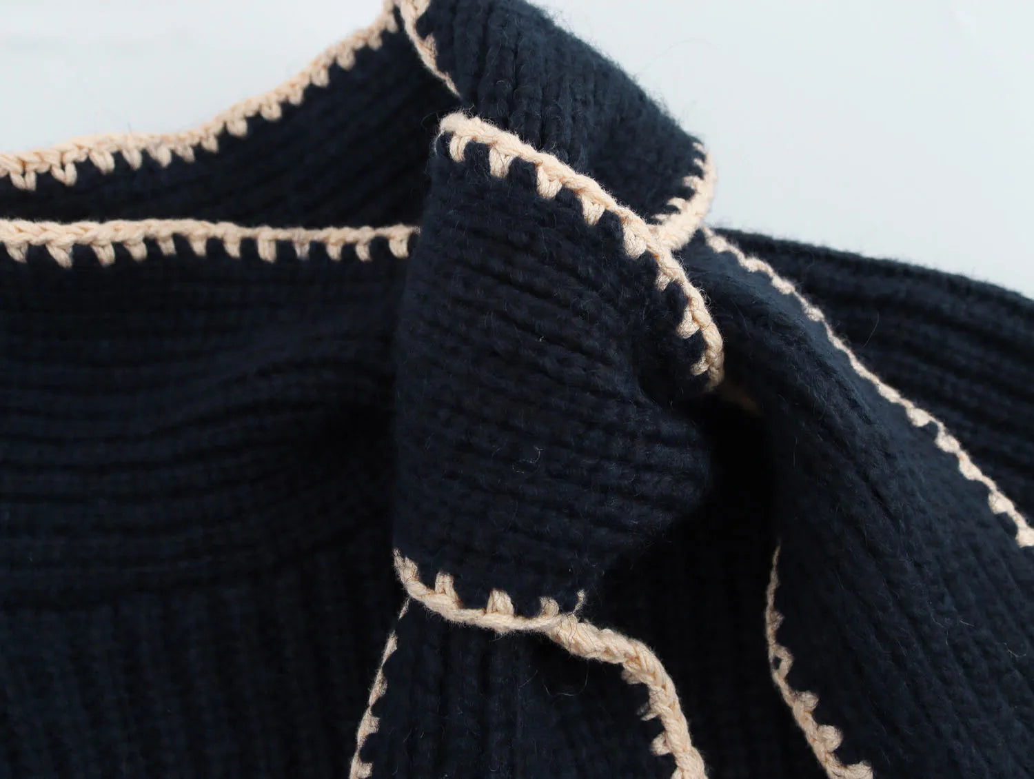 Long Sleeve Sweater – Bow Detail – Festive Winter Look 3