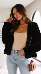 Luxe Cropped Women's Jacket with Tailored Fit and Plush Texture for Effortless Style 10