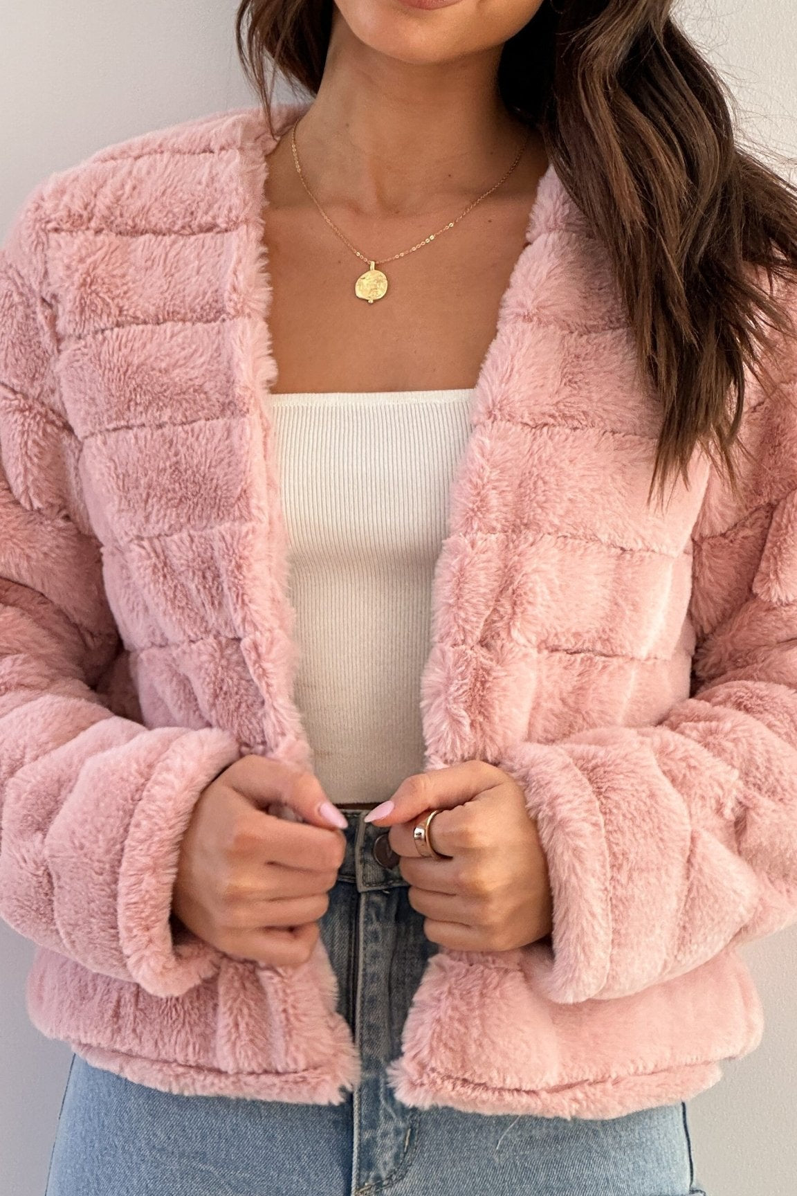 Luxe Cropped Women's Jacket with Tailored Fit and Plush Texture for Effortless Style 11