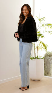 Luxe Cropped Women's Jacket with Tailored Fit and Plush Texture for Effortless Style 7