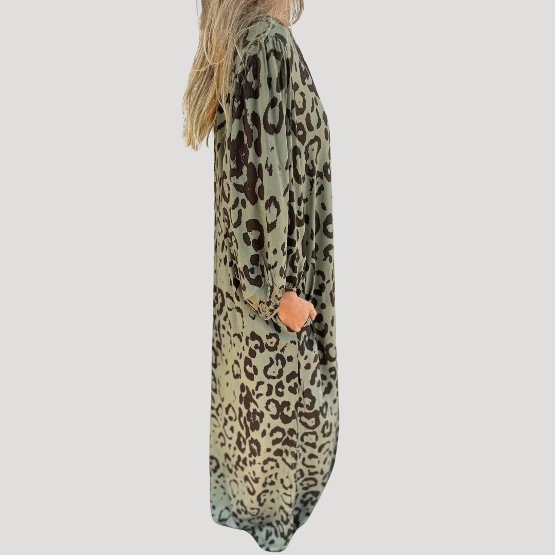 Maxi Dress with Sleeves – Flattering V-Neckline – Chic Beach Style 3