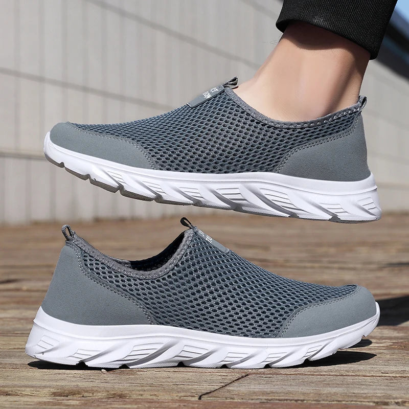 Men's Slip-On Shoes Black Size 42 Mesh Lightweight Casual Walking 3
