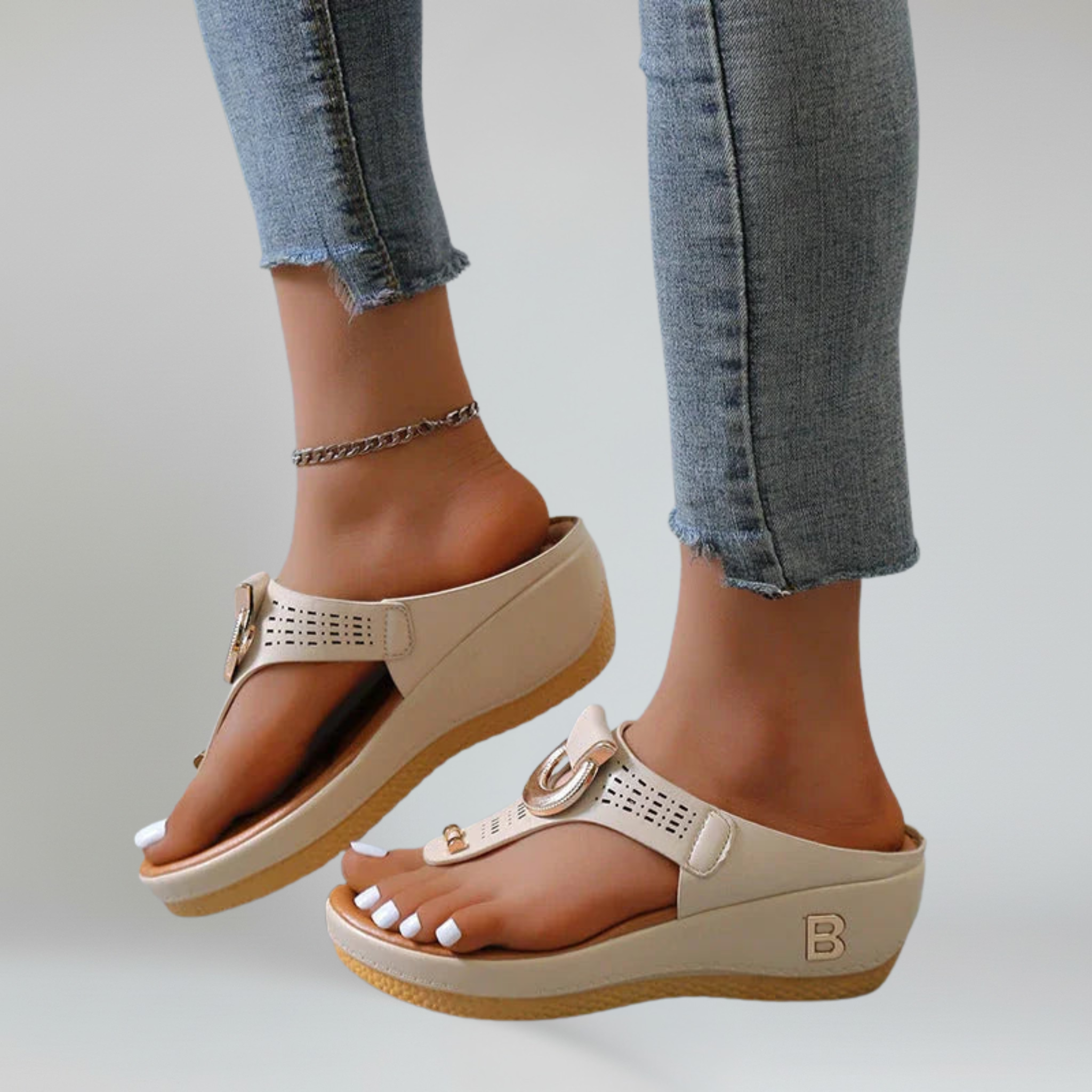 Platform Sandals – Toe Post & Metallic Ring – Bold Everyday Comfort