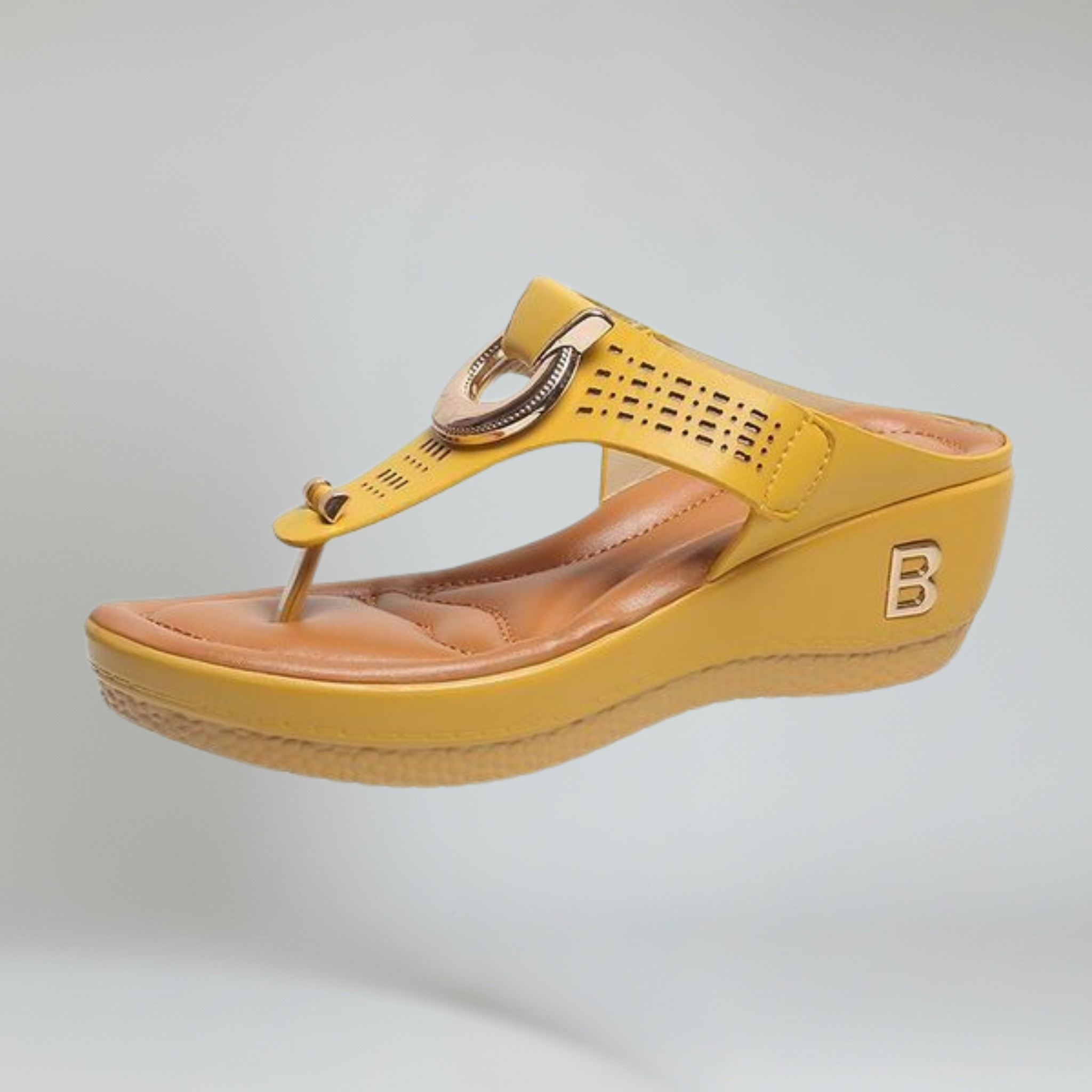 Platform Sandals – Toe Post & Metallic Ring – Bold Everyday Comfort