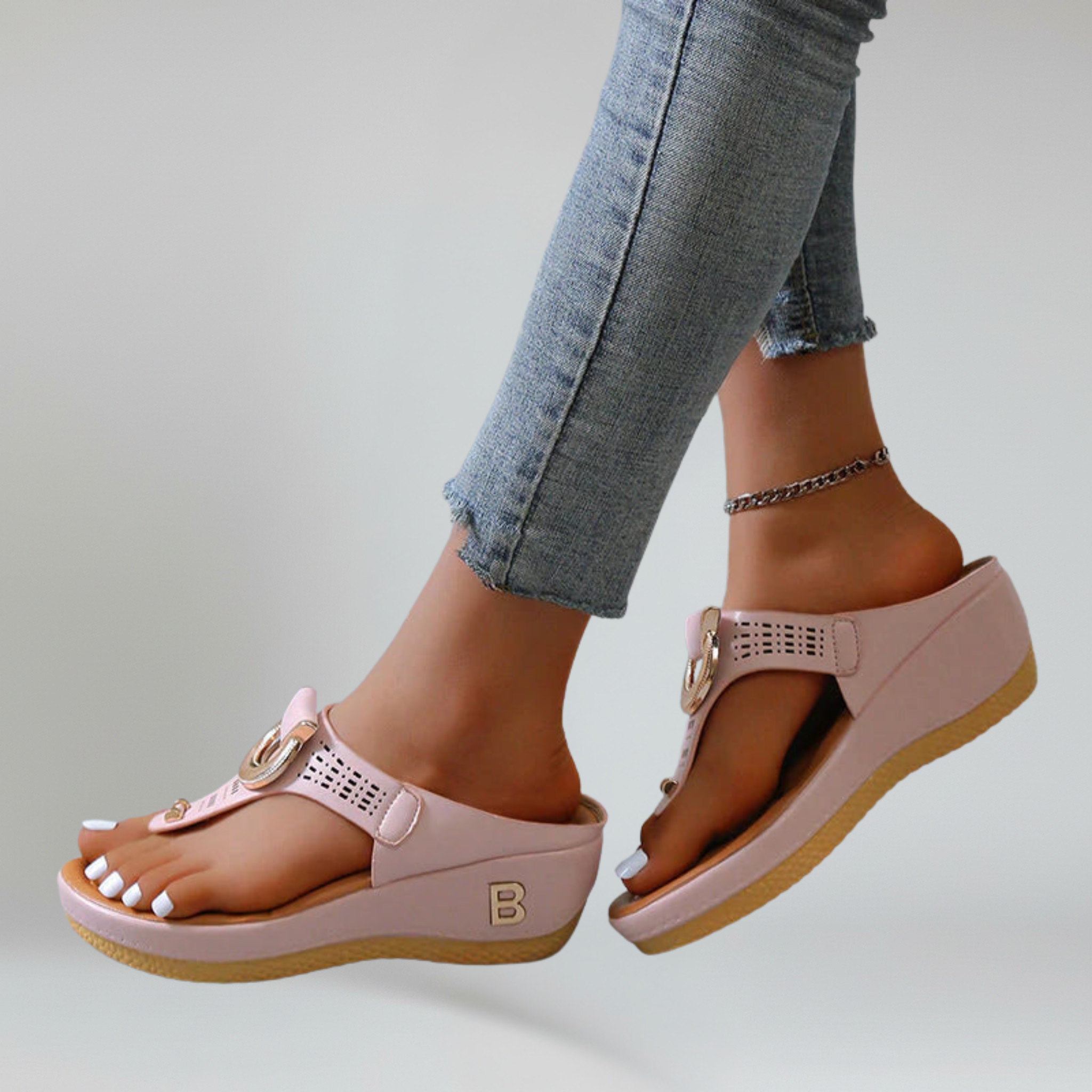 Platform Sandals – Toe Post & Metallic Ring – Bold Everyday Comfort