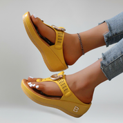 Platform Sandals – Toe Post & Metallic Ring – Bold Everyday Comfort