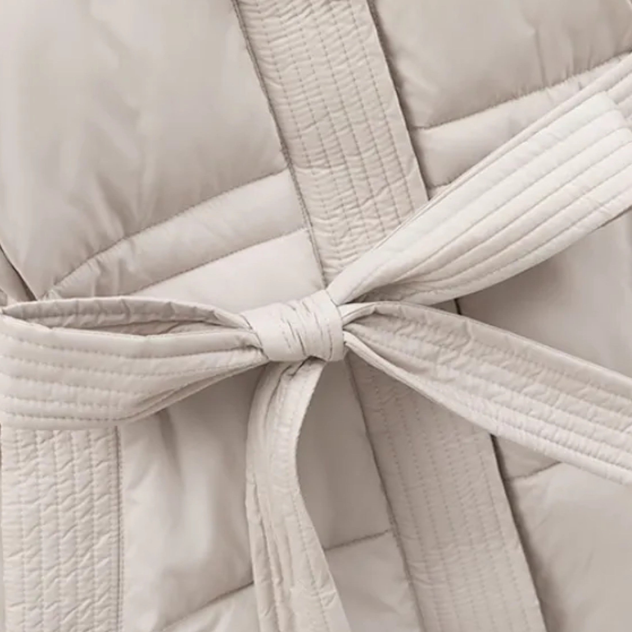 Quilted Jacket – Belted Design – Chic Winter Wardrobe Essential 6