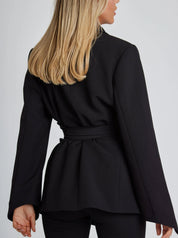 Tailored Blazer – Elegant Waist Detail – Versatile Workwear Look 7