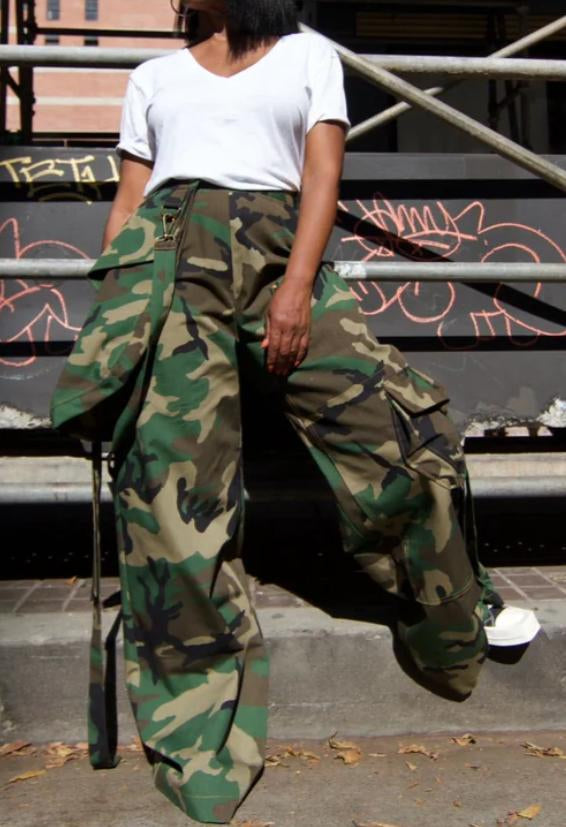 Cargo Pants – Detachable Pocket Detail – High Waist Street Look