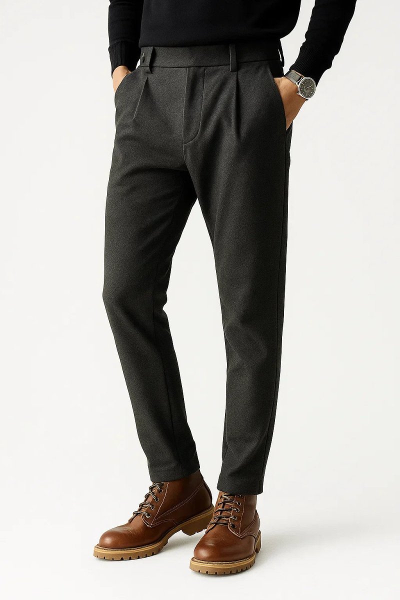 Trousers in Wool Blend, Structured Fit - Montford & Co